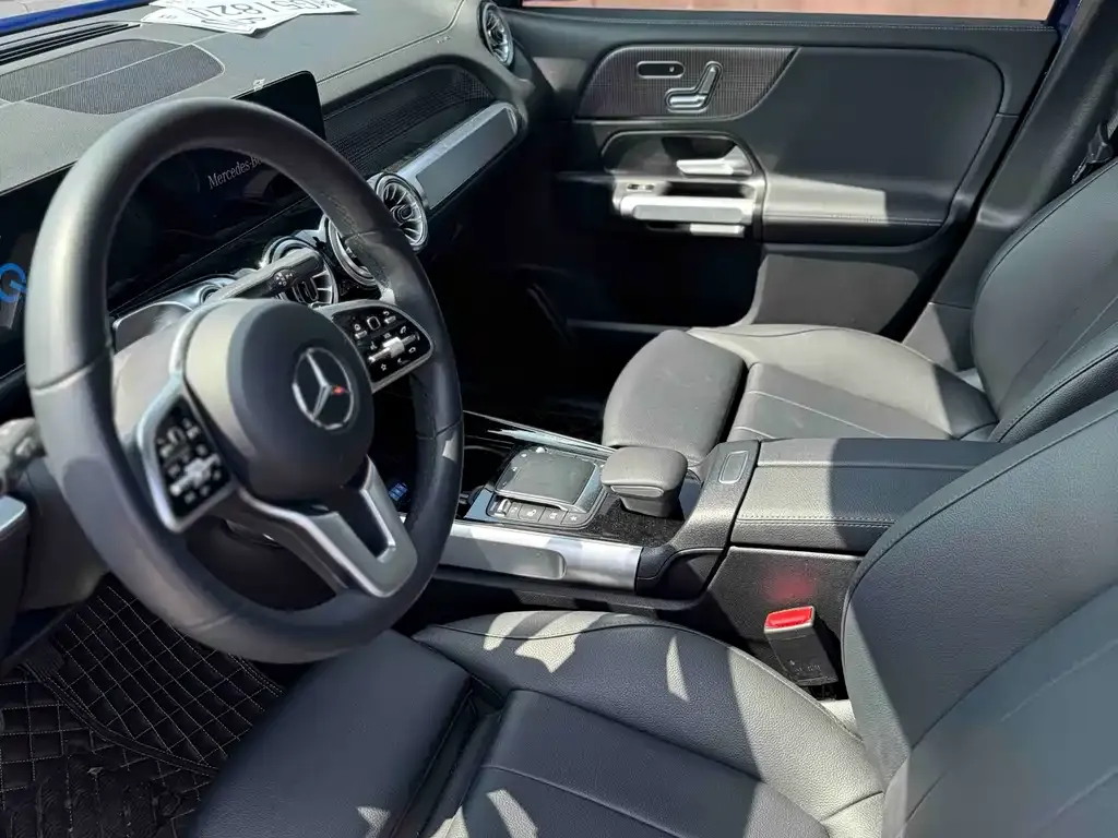 Mercedes-Benz EQB — фото 9