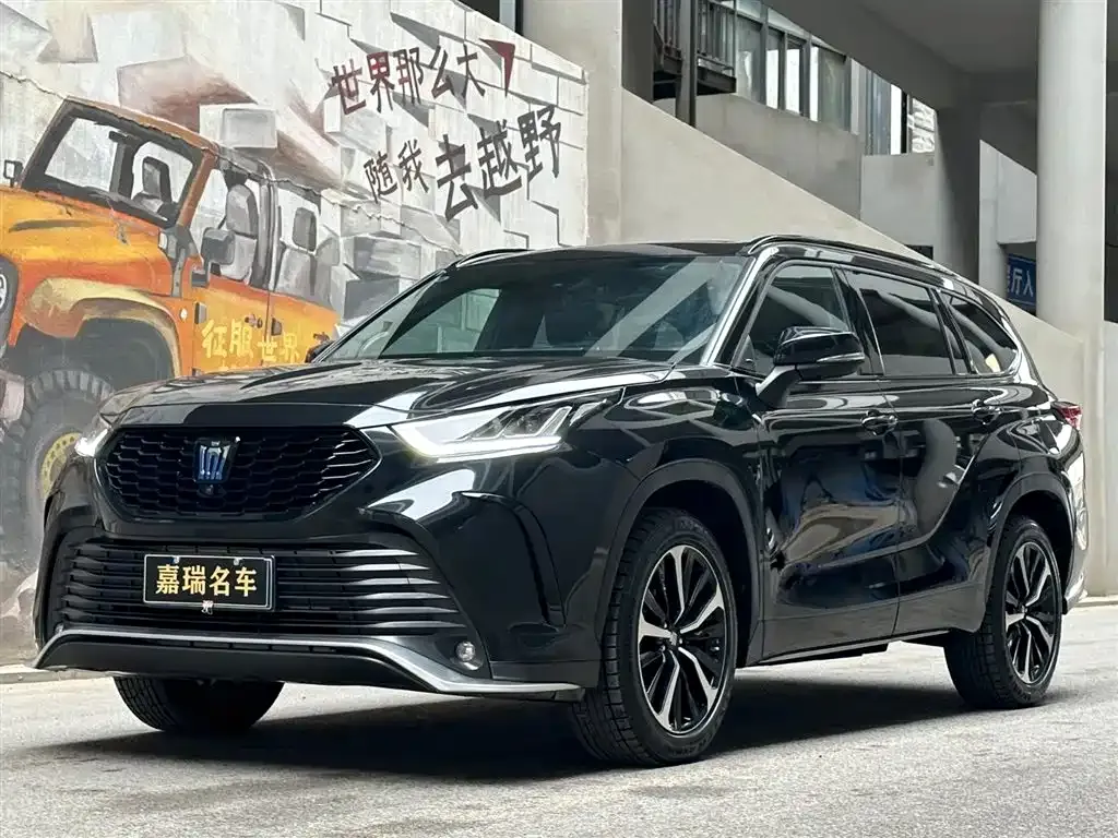 Toyota Crown Kluger