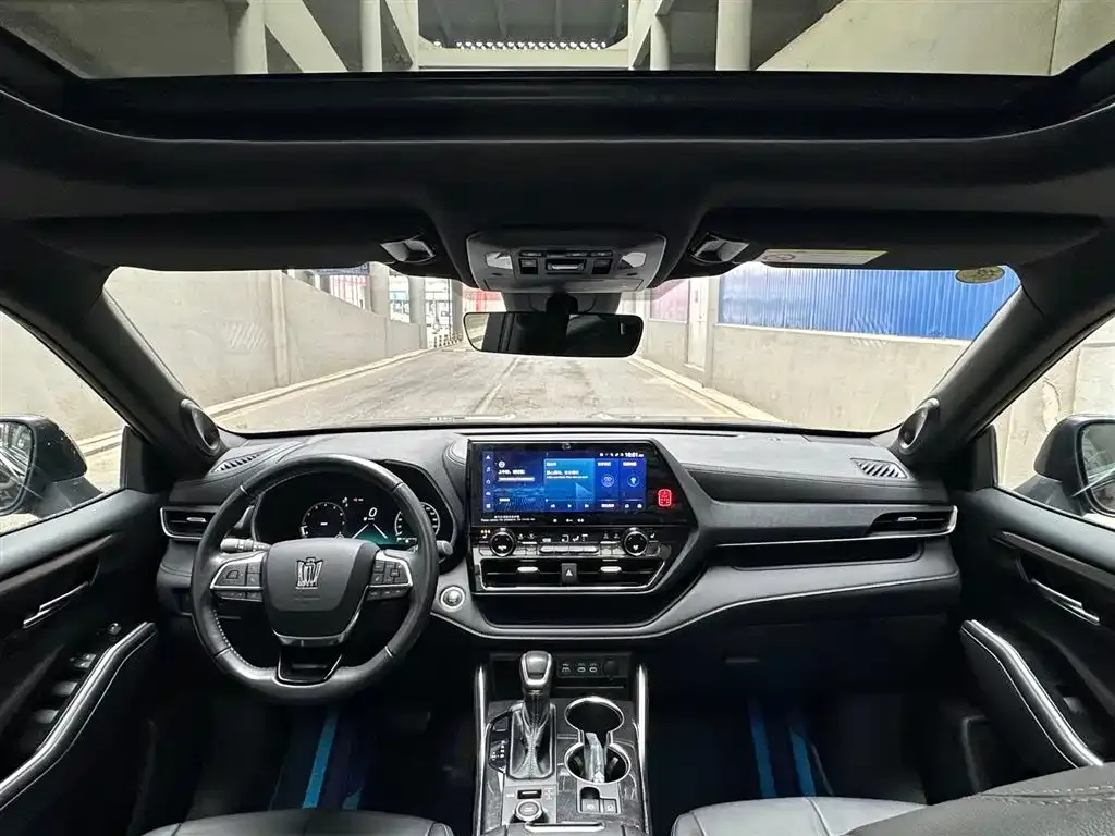 Toyota Crown Kluger 2024 из CN, фото 6