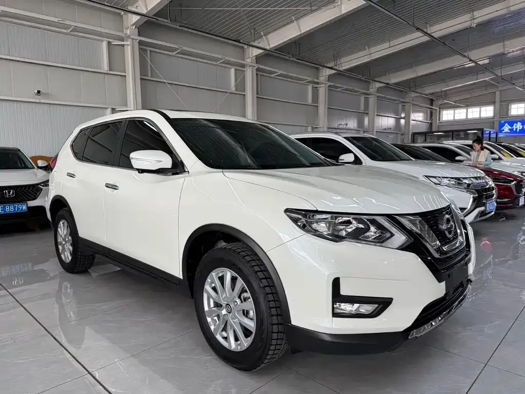 Nissan X-Trail — фото 9