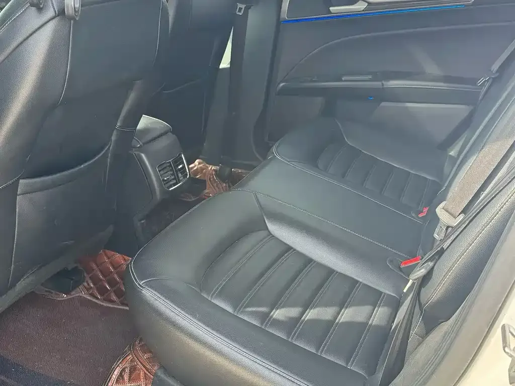 Ford Mondeo 2021 из CN, фото 6