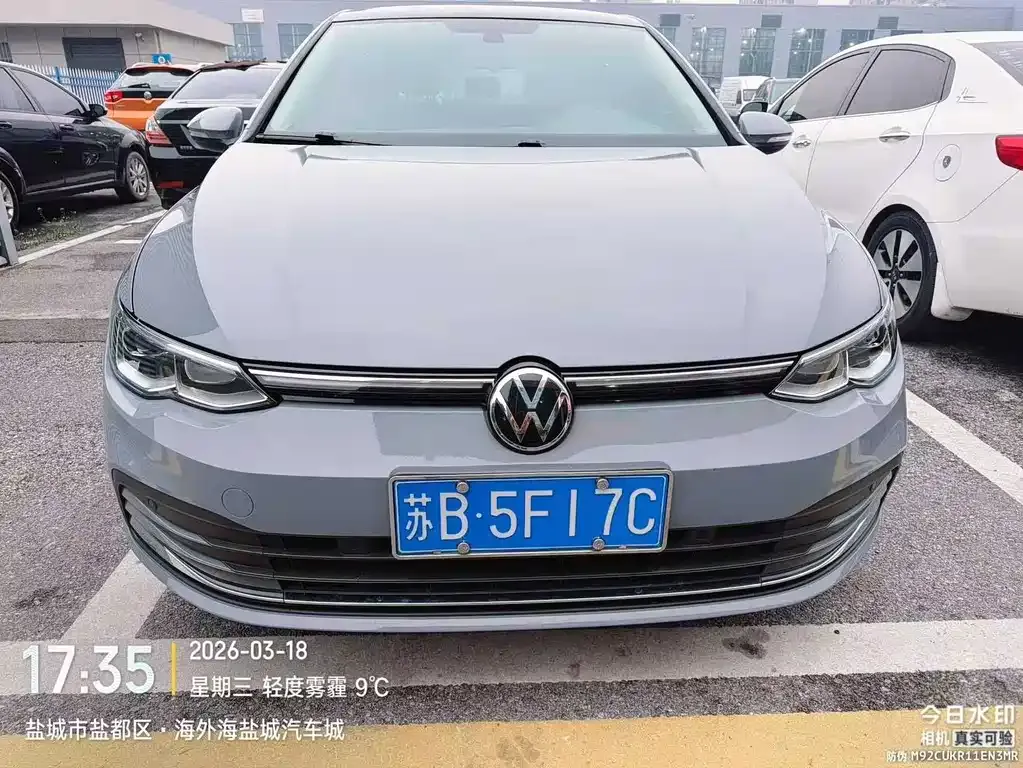Volkswagen Golf 2023 из CN, фото 1