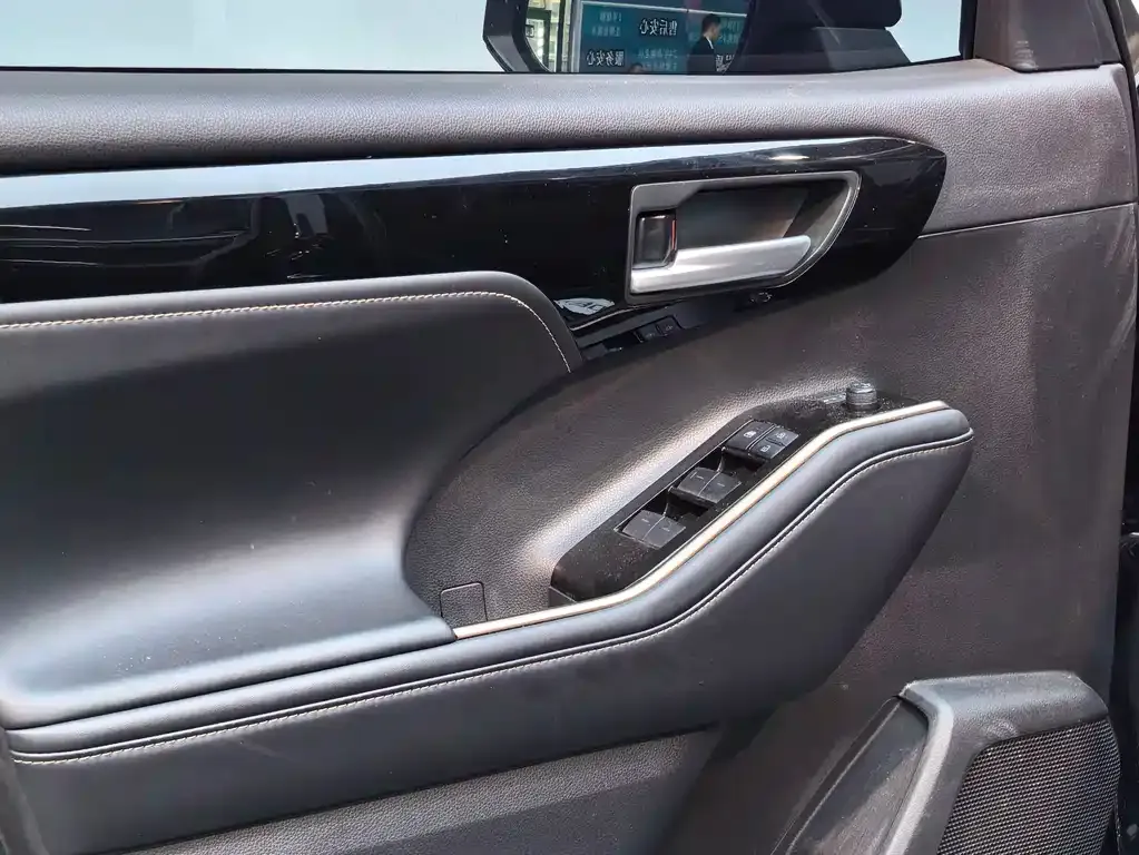 Toyota Highlander 2024 из CN, фото 10
