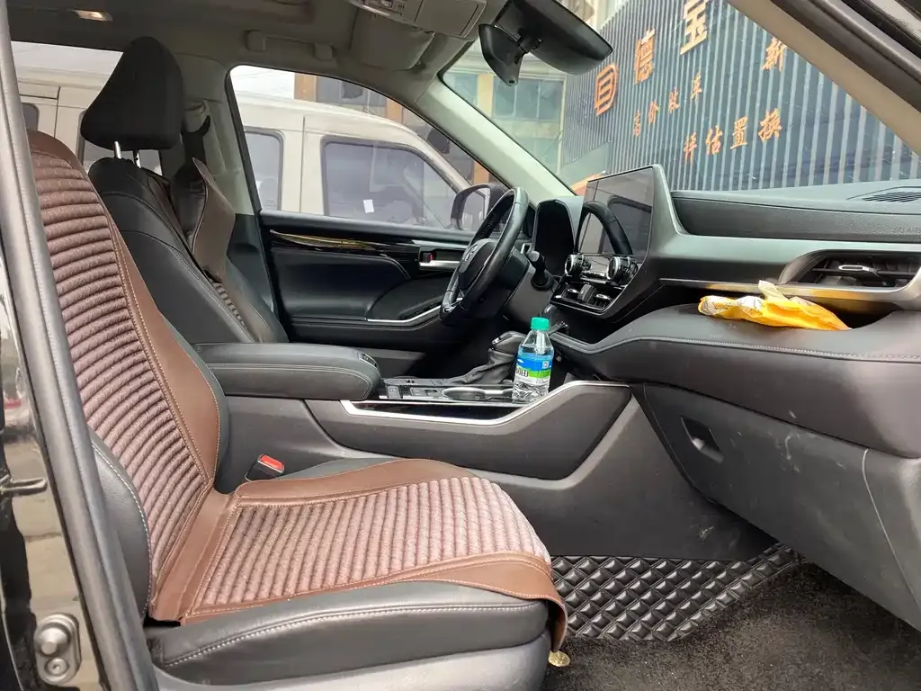 Toyota Highlander 2022 из CN, фото 2