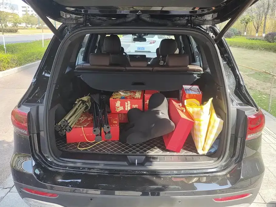 Mercedes-Benz GLB — фото 2