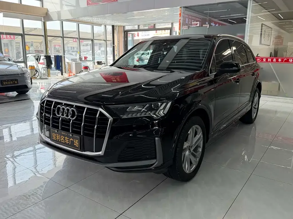 Audi Q7 — фото 7