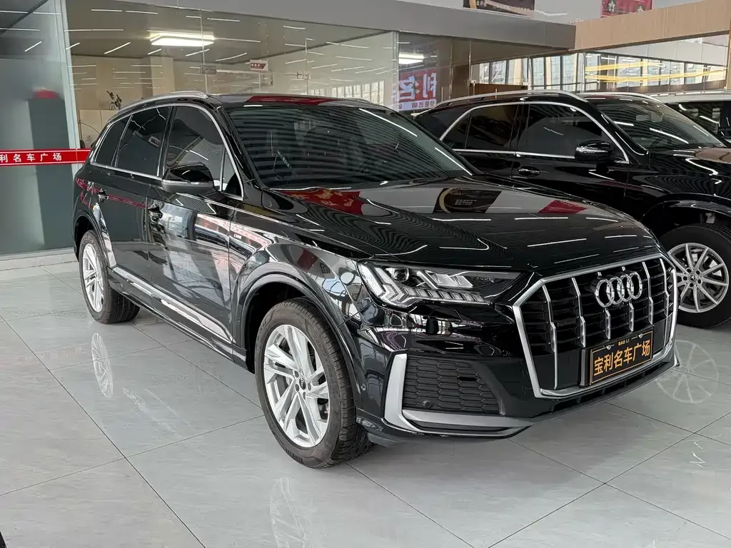 Audi Q7 — фото 5