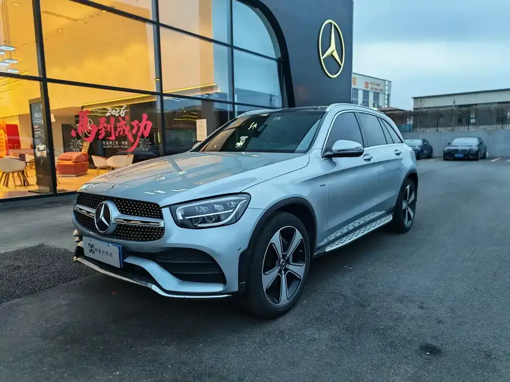 Mercedes-Benz GLC — фото 1