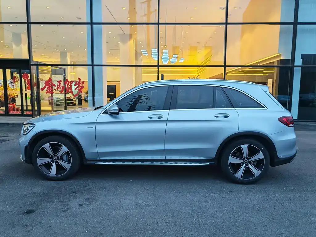 Mercedes-Benz GLC — фото 9