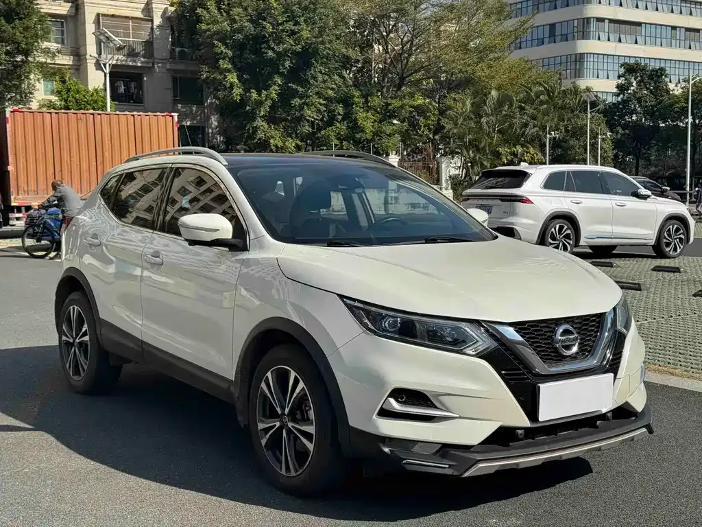 Nissan Qashqai — фото 10