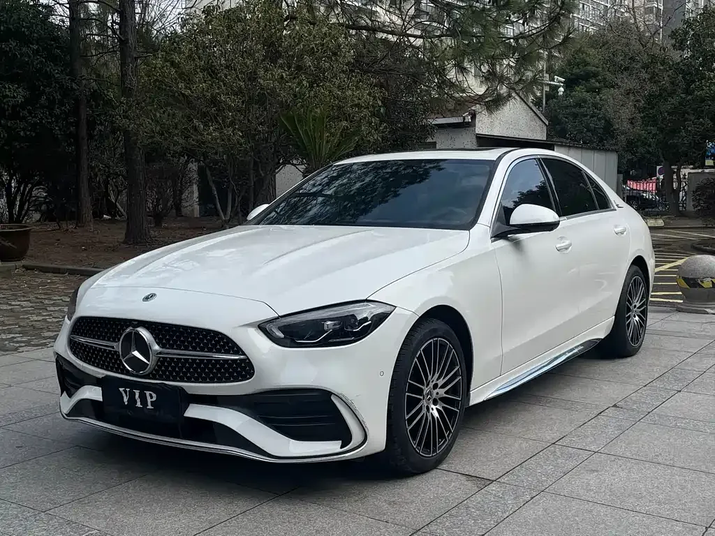 Mercedes-Benz C-Class — фото 1