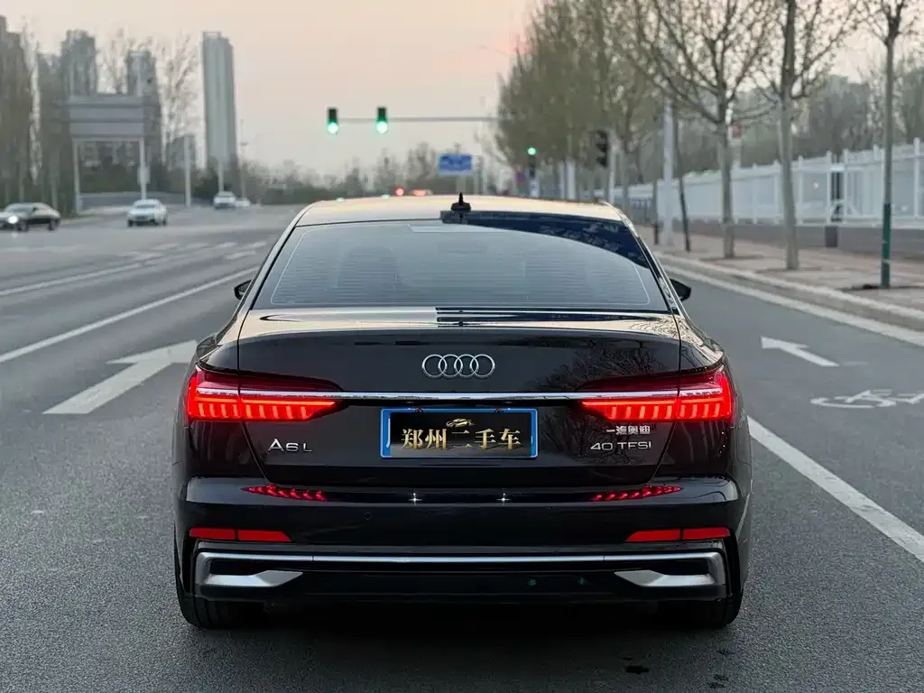 Audi A6L — фото 2