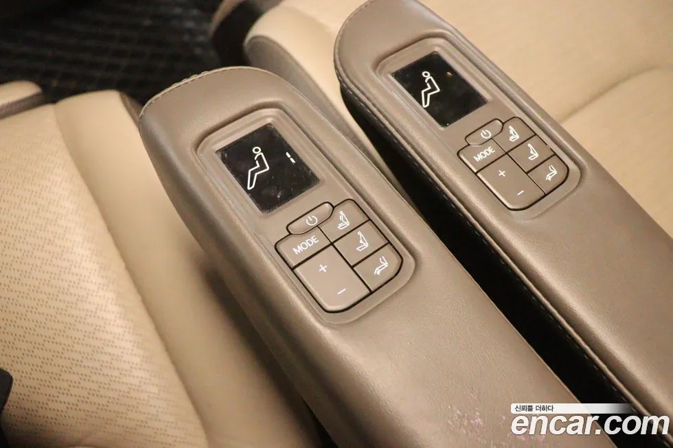 Kia Carnival — фото 10