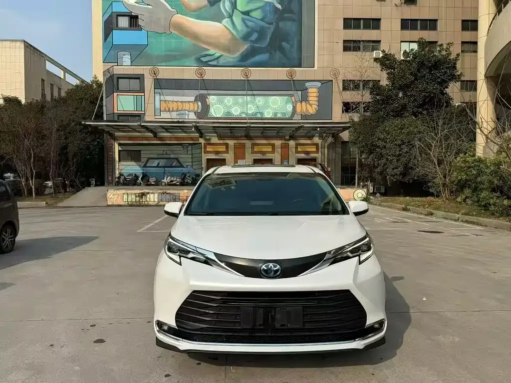 Toyota Sienna 2022 из CN, фото 8