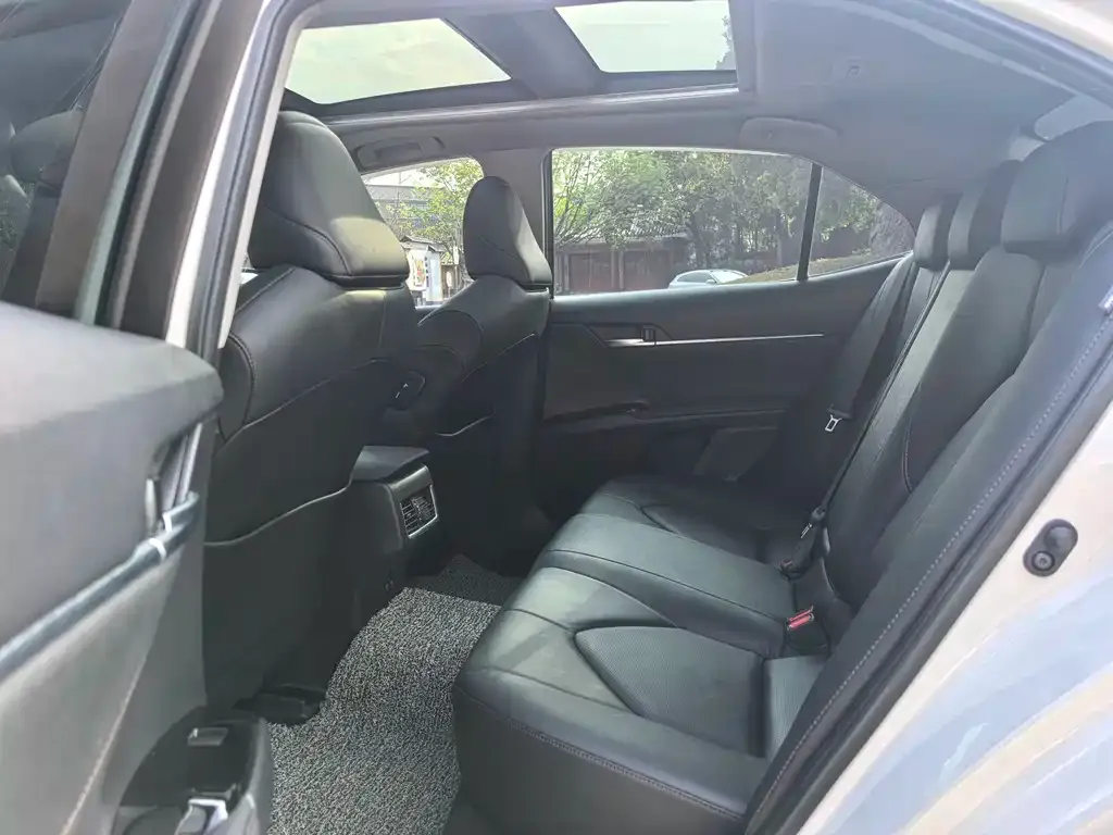 Toyota Camry 2022 из CN, фото 3