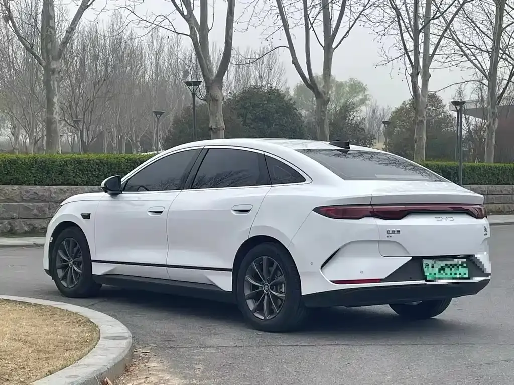 BYD Qin L — фото 7