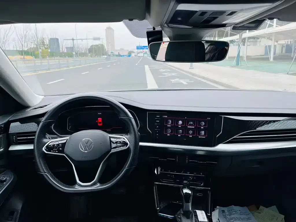 Volkswagen Passat 2022 из CN, фото 2