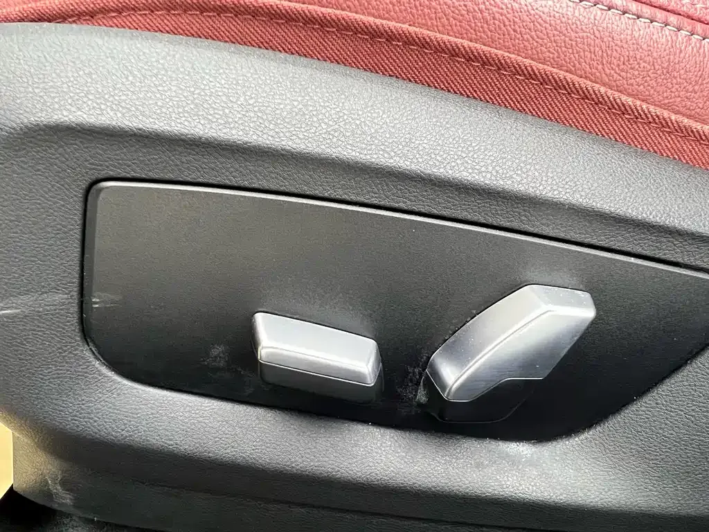 BMW 5 Series — фото 10