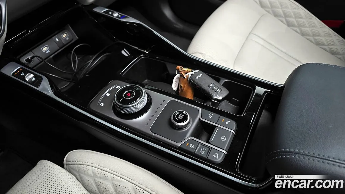 Kia Sorento — фото 9