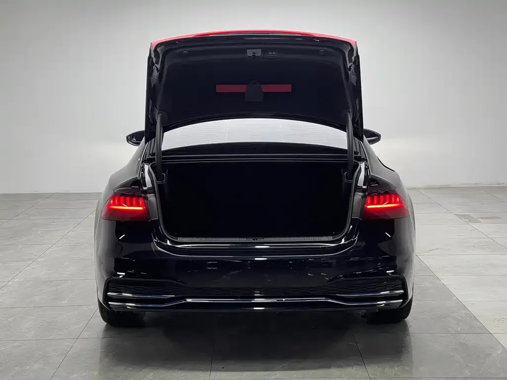 Audi A7L 2025 из CN, фото 3