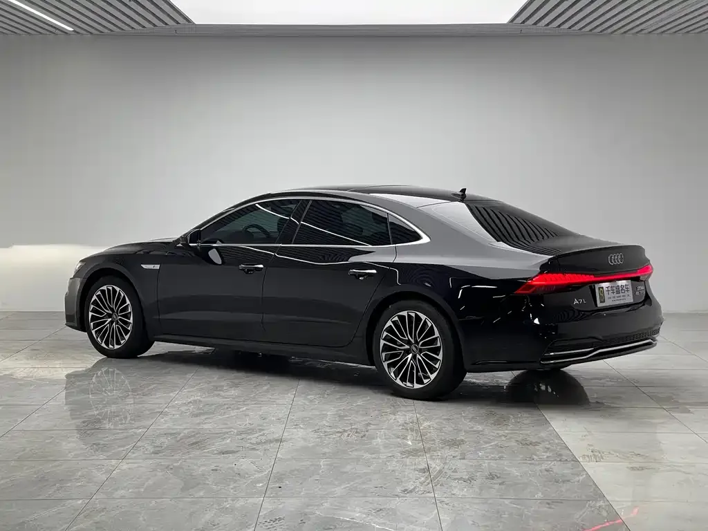 Audi A7L 2025 из CN, фото 8