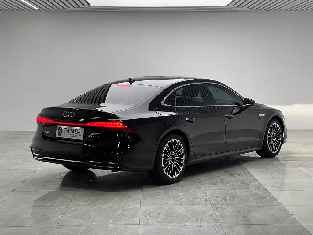 Audi A7L 2025 из CN, фото 7