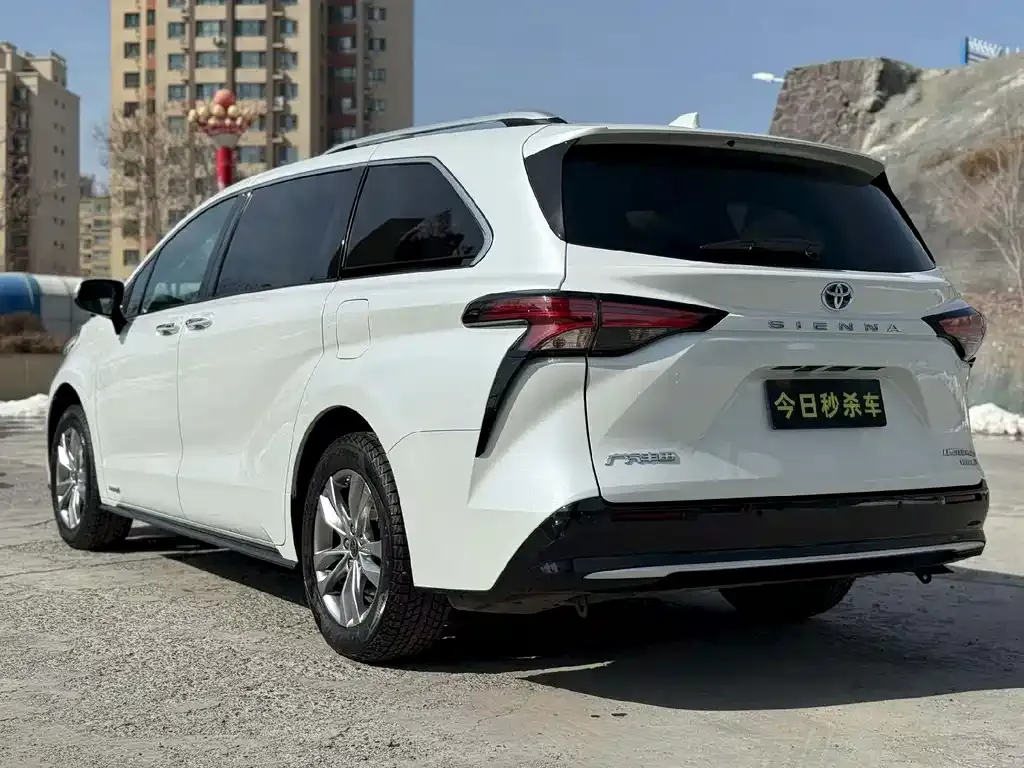 Toyota Sienna 2023 из CN, фото 9