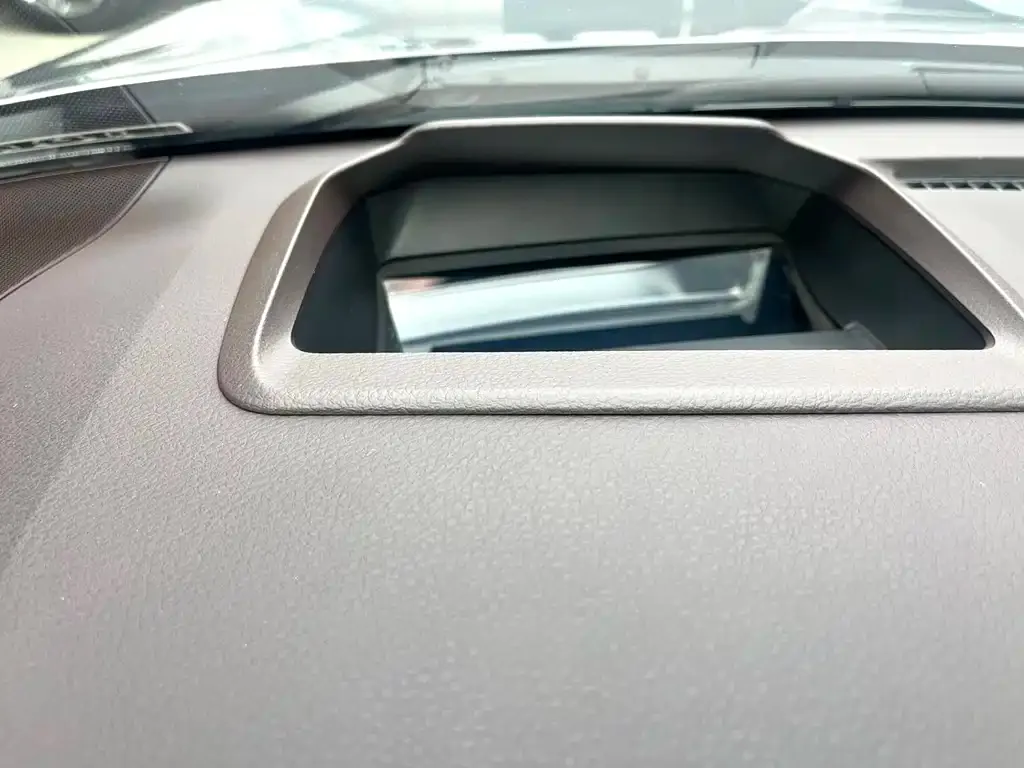 Toyota Granvia 2023 из CN, фото 6