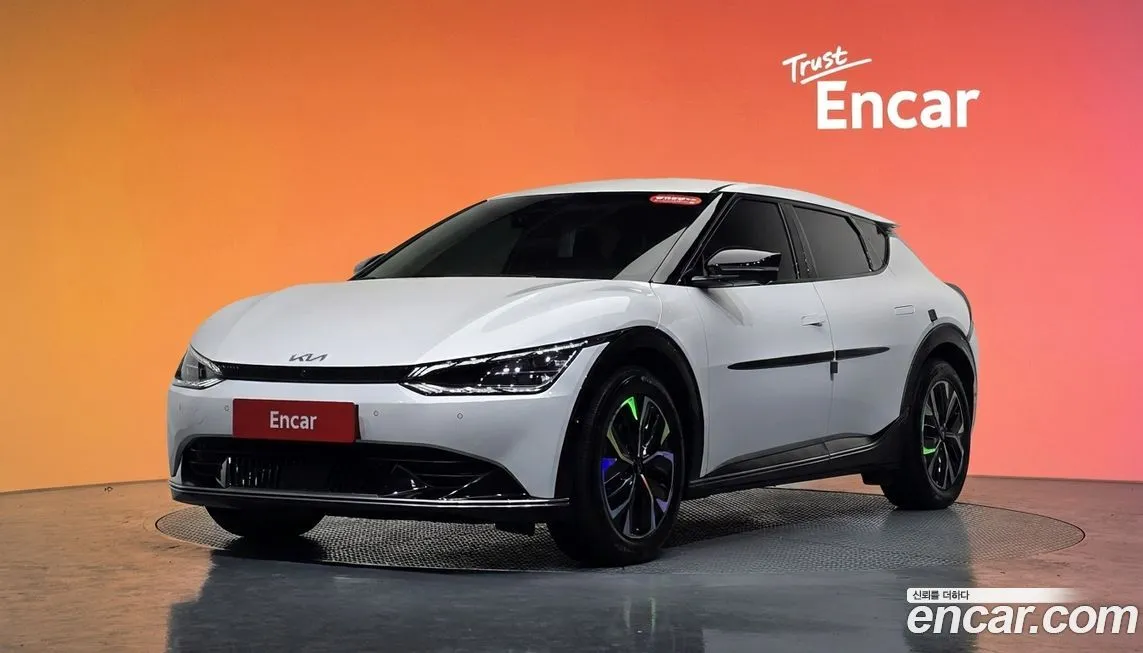 Kia EV6 — фото 1