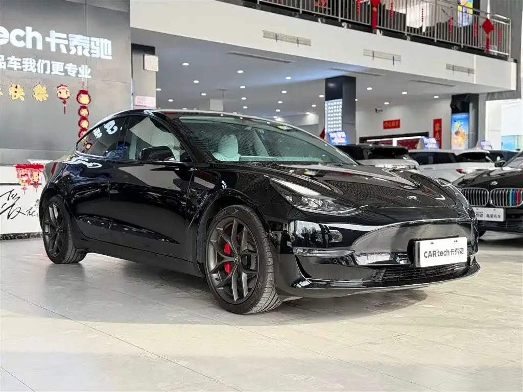 Tesla Model 3 — фото 6