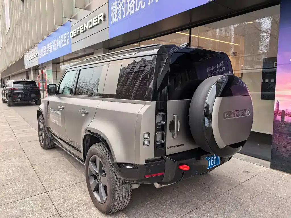 Land Rover Defender — фото 4