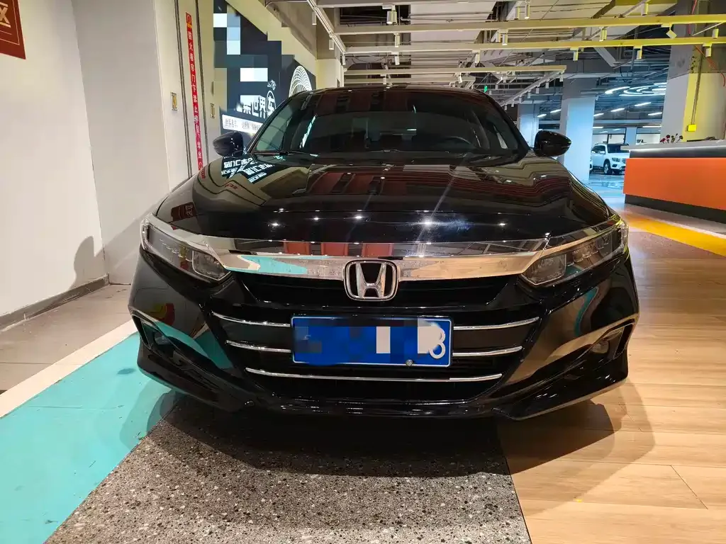 Honda Accord — фото 9
