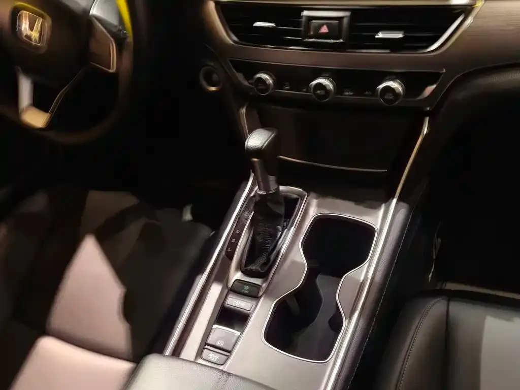 Honda Accord — фото 2