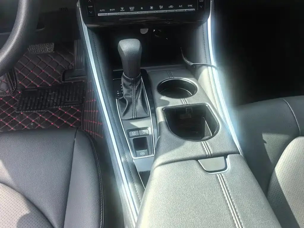 Toyota Avalon 2022 из CN, фото 5