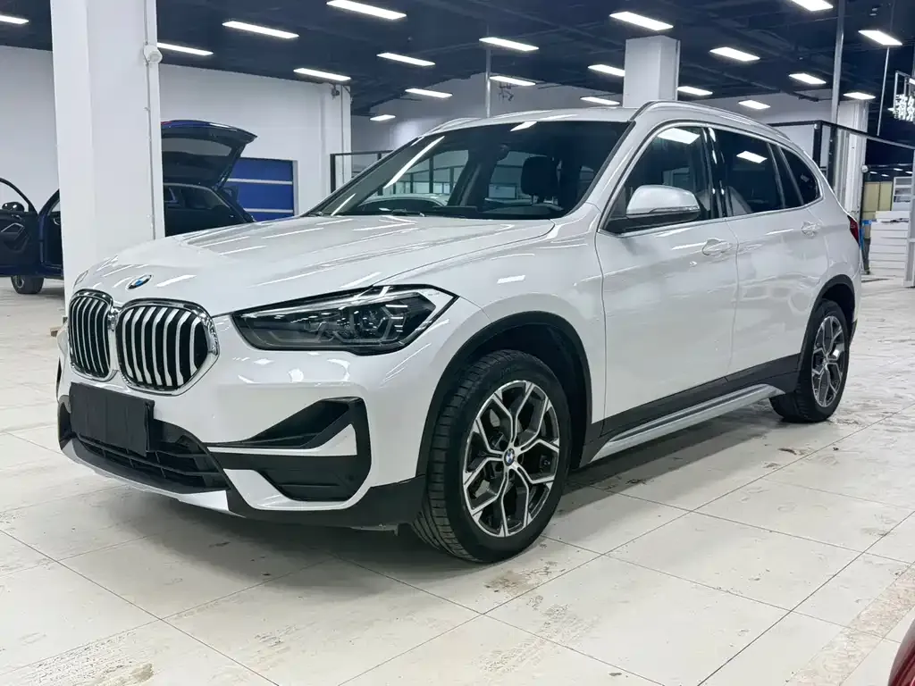 BMW X1 — фото 1
