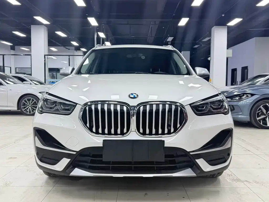 BMW X1 — фото 5