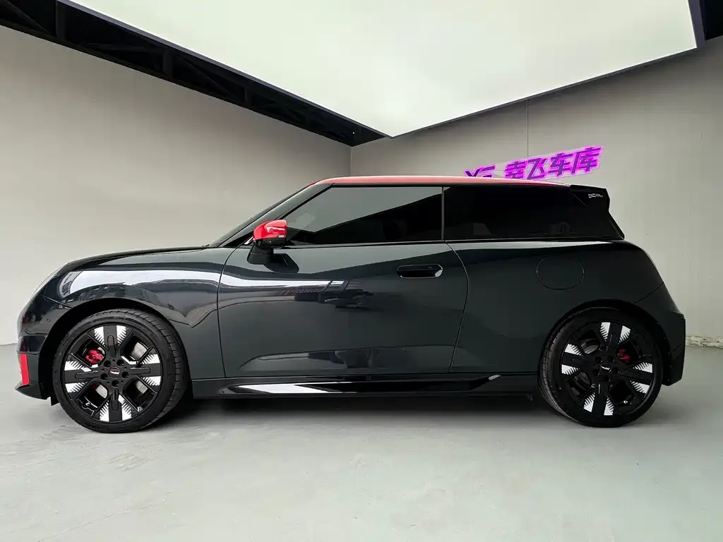 MINI JCW Electric 2025 из CN, фото 6
