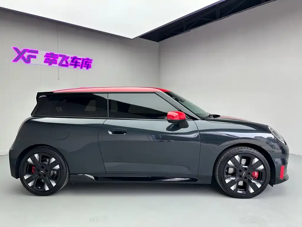 MINI JCW Electric 2025 из CN, фото 5