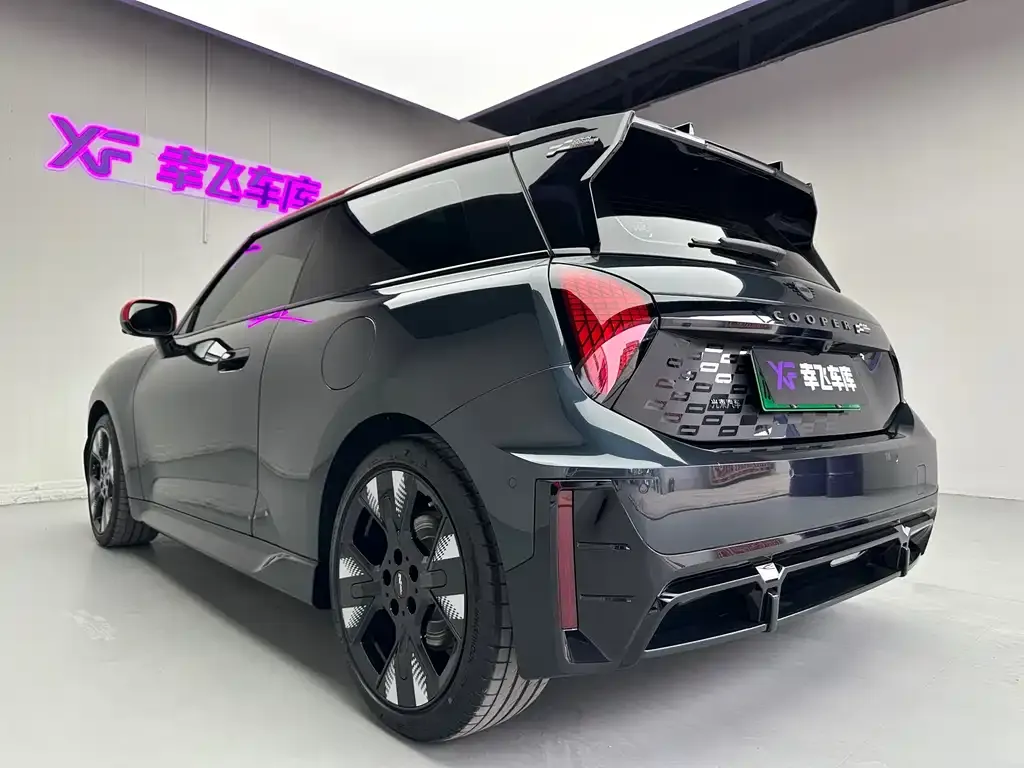 MINI JCW Electric 2025 из CN, фото 9