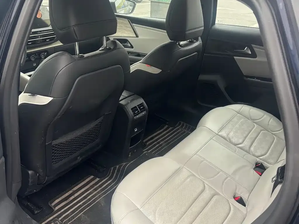 Citroen C5 X 2024 из CN, фото 2