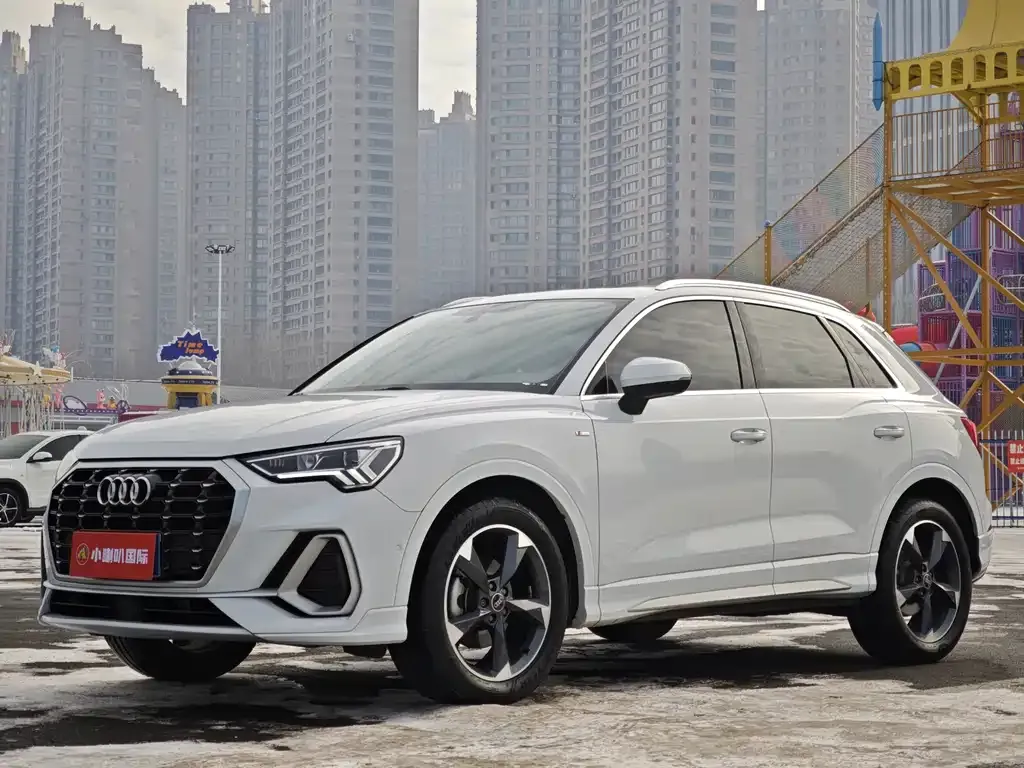 Audi Q3 2023 из CN, фото 2