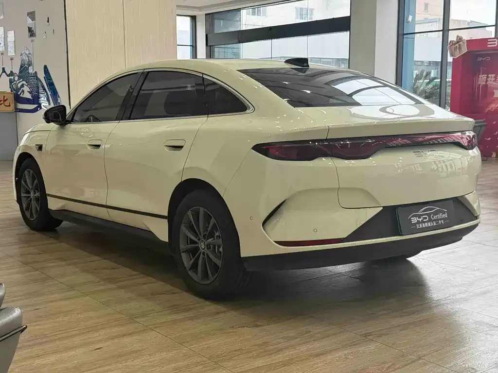 BYD Qin L — фото 7