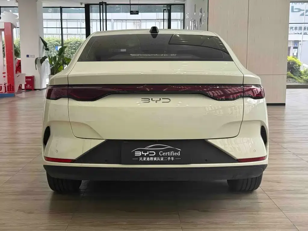 BYD Qin L — фото 8
