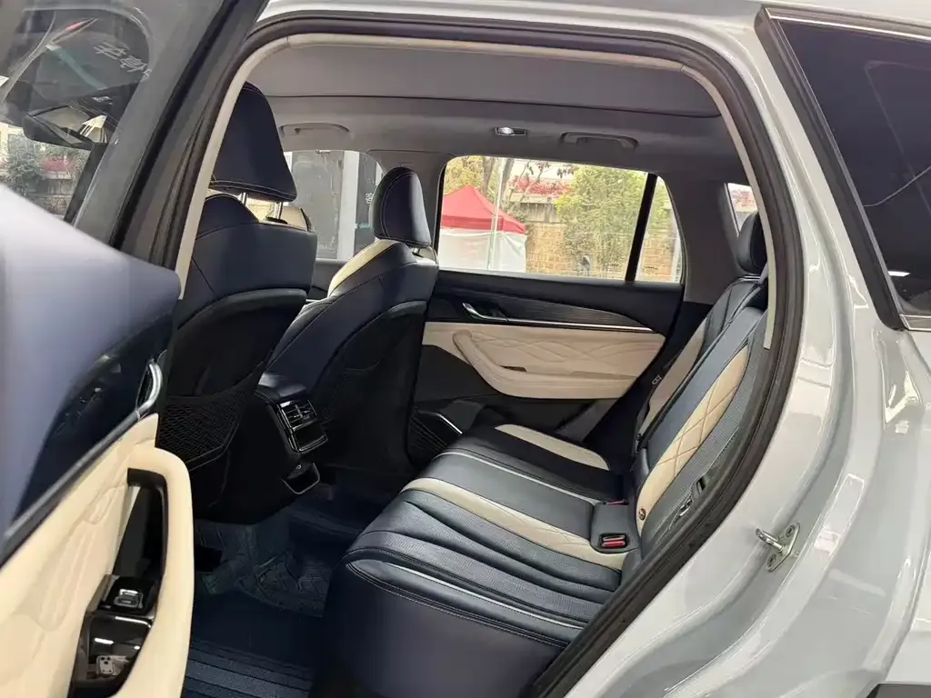 Geely Xingyue L 2023 из CN, фото 9