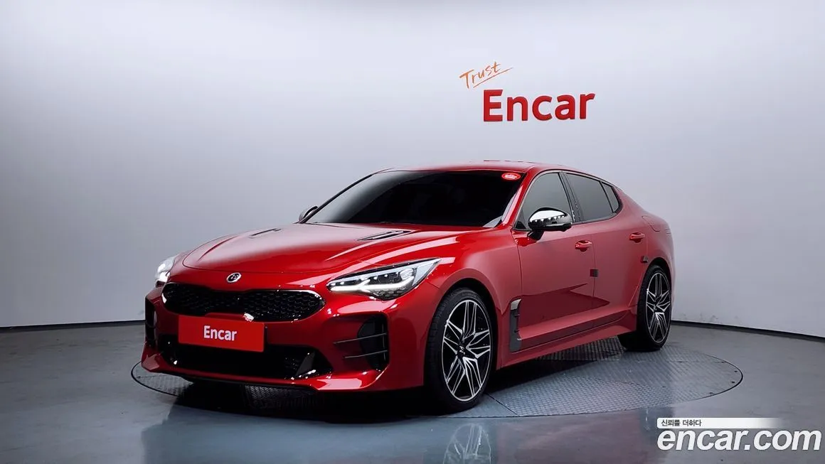 Kia Stinger — фото 1
