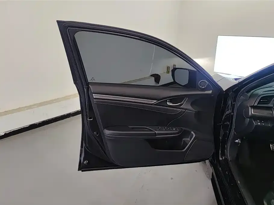 Honda Civic 2021 из CN, фото 3