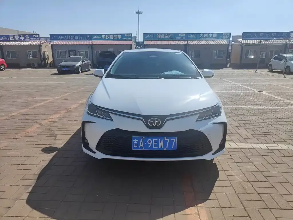 Toyota Corolla 2025 из CN, фото 1