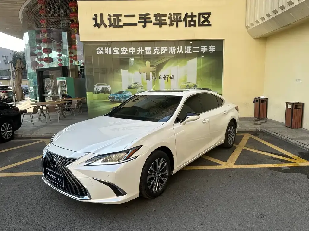 Lexus ES 2023 из CN, фото 1