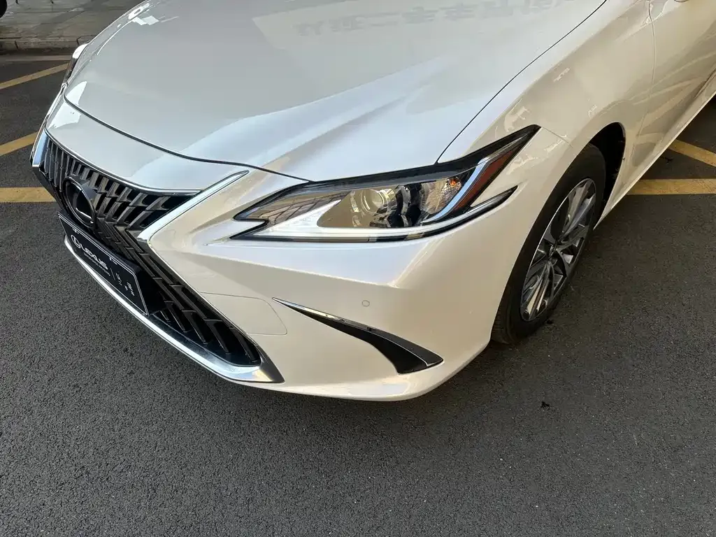 Lexus ES 2023 из CN, фото 7