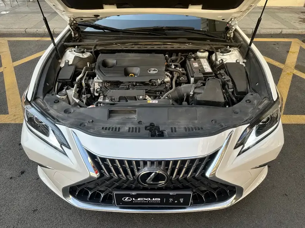 Lexus ES 2023 из CN, фото 2